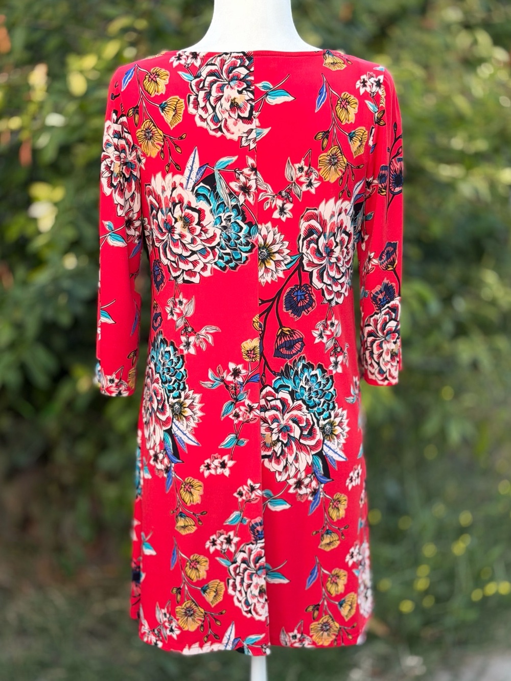 MSK Red Multicolor Floral Garden 3/4 Length Split Bell Sleeve Shift Dress ~ PM - Picture 4 of 9